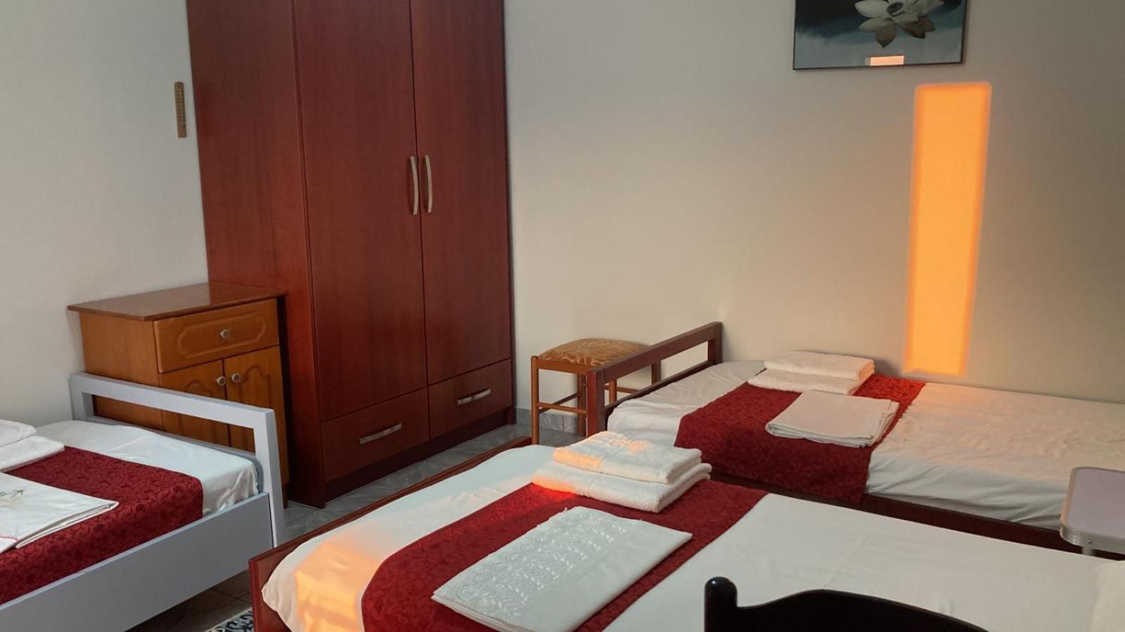 Akeron'S Rooms Sarandë Exterior foto